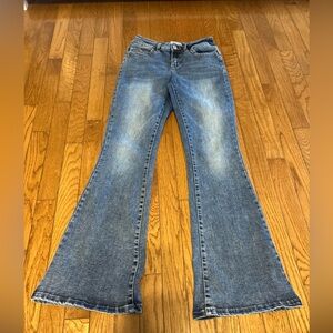 YMI Jeans USA Juniors Womens 9/29  29w/32L Mid Rise Bootcut Light Wash Flare